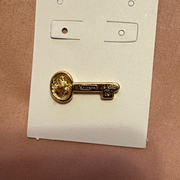 Givenchy Gold Tone Key Brooch - Picture 2 of 5